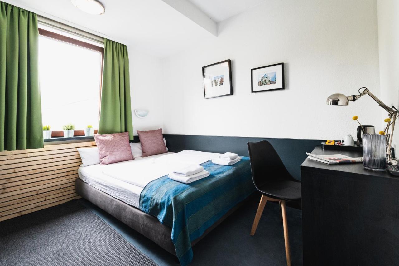 City Hotel Fellbach 24H Check-In Bagian luar foto