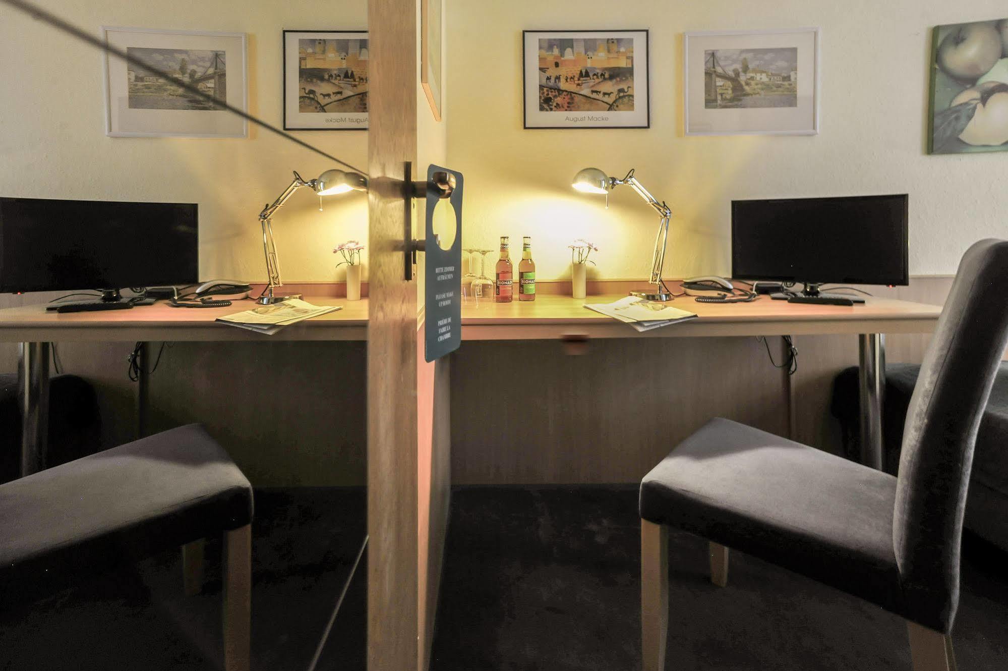 City Hotel Fellbach 24H Check-In Bagian luar foto